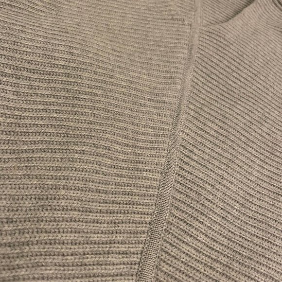 Aritzia Babaton Merino Wool Sweater - Picture 2 of 5